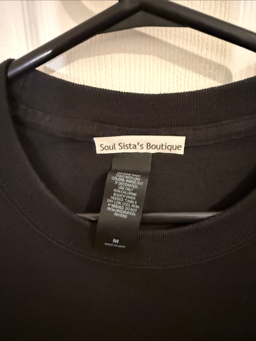 Hanes Black Graphic Tee "You gone eat Yo Cornbread" - Picture 2 of 5